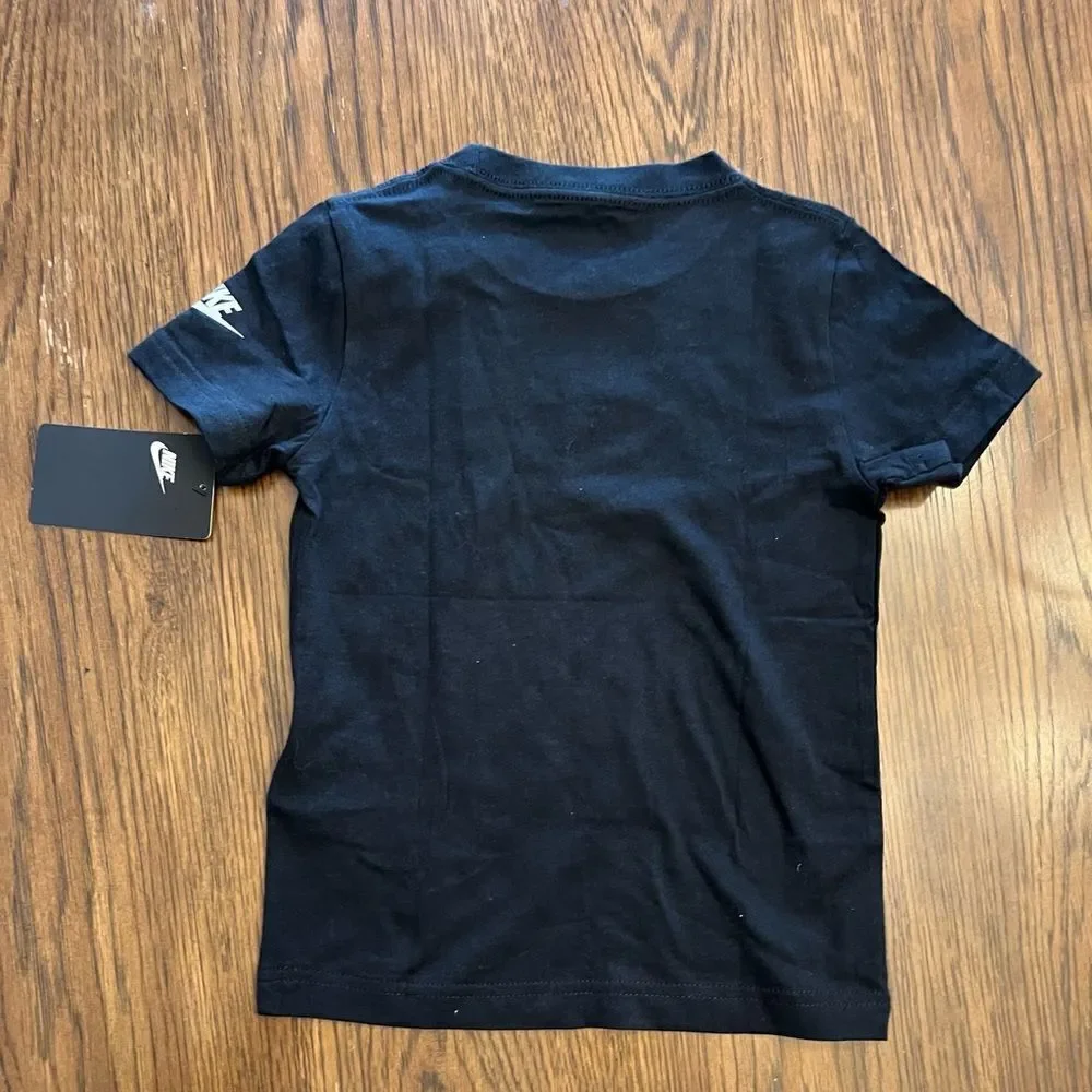 Nike Heatwave kids 4T Tshirt. Colorful. NWT.